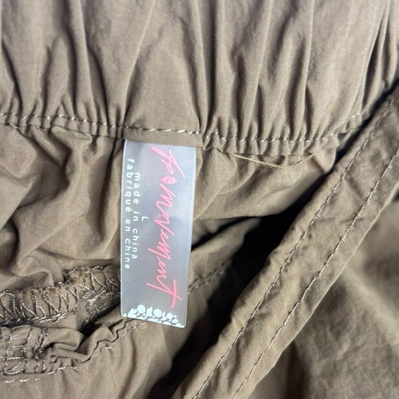 Free People Movement Active Running In The Wild Shorts Brown Green Size Large - Picture 4 of 12